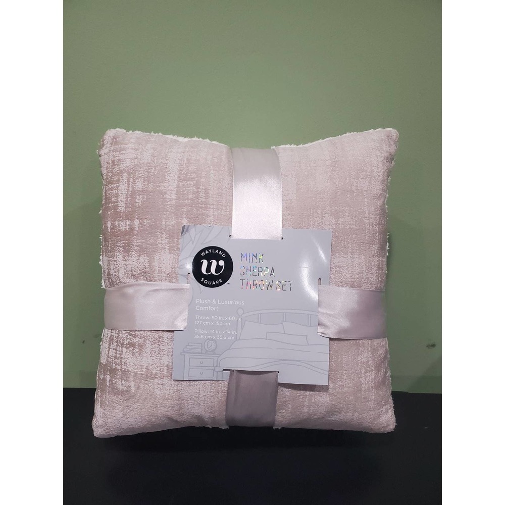 Mink sherpa throw and pillow set